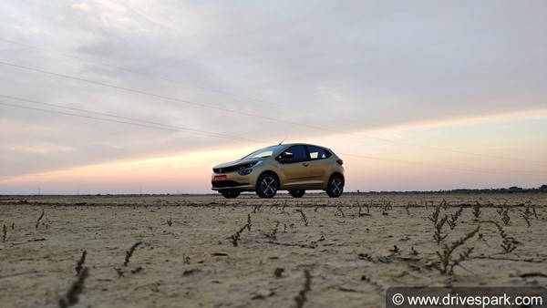 Tata Altroz First Drive Review: Driving Impressions, Performance, Handling, Mileage, Features & All Other Details Tata Altroz First Drive Review: Driving Impressions, Performance, Handling, Mileage, Features & All Other Details