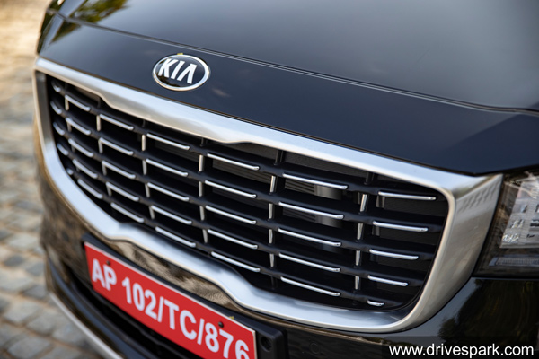 Kia Carnival MPV Review (First Drive) Driving Impressions, Handling, Performance, Features, Specs & More Kia Carnival MPV Review (First Drive) Driving Impressions, Handling, Performance, Features, Specs & More