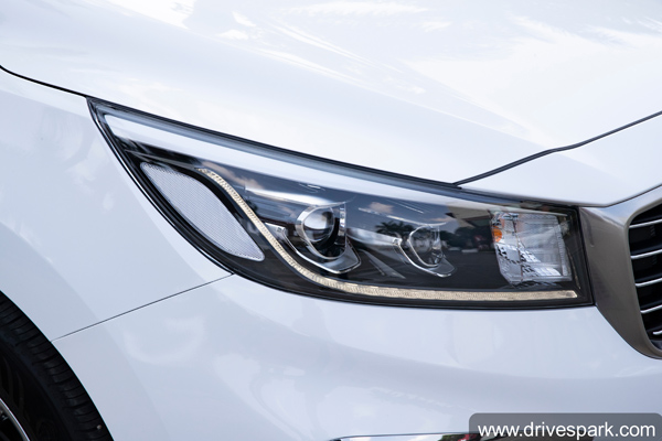 Kia Carnival MPV Review (First Drive) Driving Impressions, Handling, Performance, Features, Specs & More Kia Carnival MPV Review (First Drive) Driving Impressions, Handling, Performance, Features, Specs & More