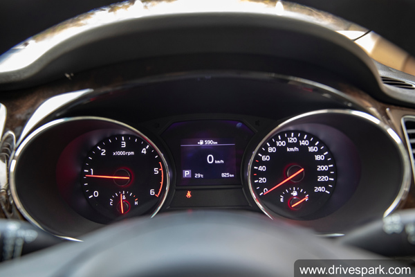 Kia Carnival MPV Review (First Drive) Driving Impressions, Handling, Performance, Features, Specs & More Kia Carnival MPV Review (First Drive) Driving Impressions, Handling, Performance, Features, Specs & More