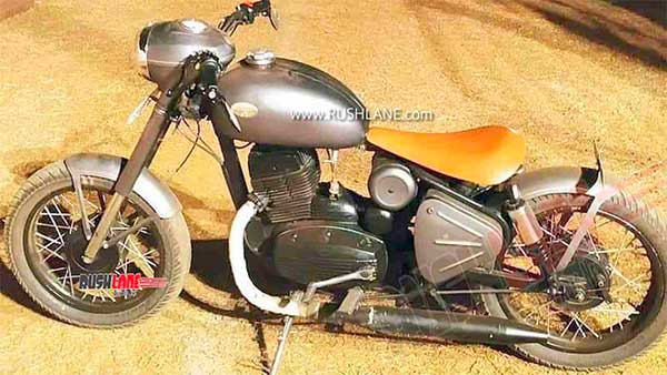 Yezdi Delux 1987 Model Modified To Look Like The Jawa Perak: Details