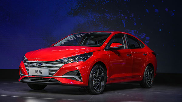 Hyundai Verna Facelift Model Unveiled In Russia: India Bound Later This Year Hyundai Verna Facelift Model Unveiled In Russia: India Bound Later This Year