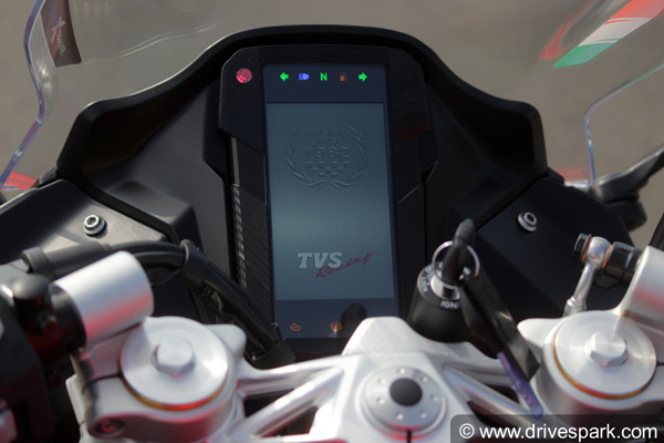 TVS Apache RR310 BS6 Review (First Ride): Performance, Riding Impressions, Handling, Features & Other Updates