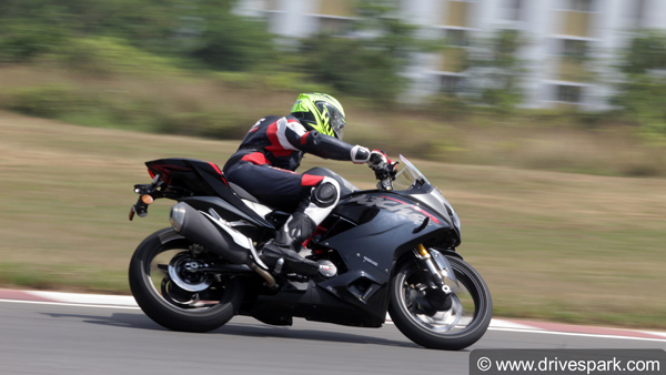 TVS Apache RR310 BS6 Review (First Ride): Performance, Riding Impressions, Handling, Features & Other Updates