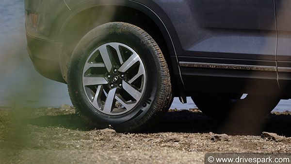 2020 Tata Harrier BS6 Automatic Review: Driving Impressions, Performance, Handling, Features, Specs & All Other Details