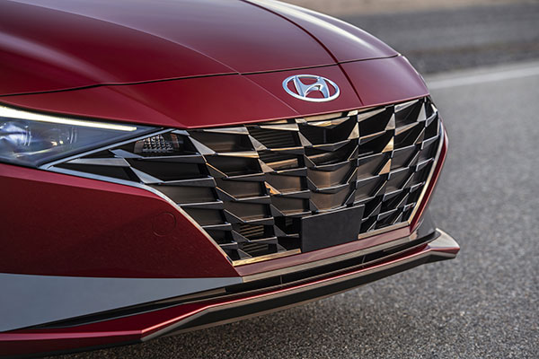 New Hyundai Elantra Official Walkaround Video Released: India Launch Expected Next Year