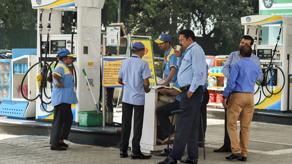 Fuel Demand In India Decreases By 50 Percent During April: LPG Consumption Increase