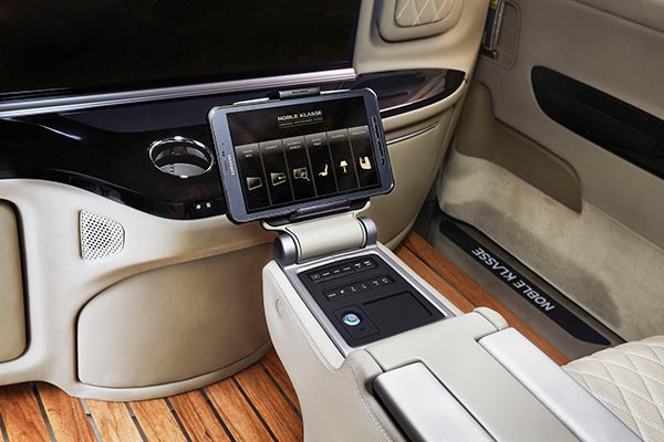 Kia Carnival Four Seat Configuration Model To Launch In India Next Year