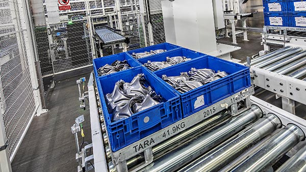 Skoda Parts Center Continues To Operate Three Shifts During Covid-19 Pandemic