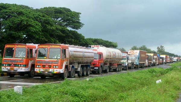 Stranded Truck Drivers To Receive Food From 1,700 Fuel Stations On Highway: Arrangements Will Be Made By NHAI