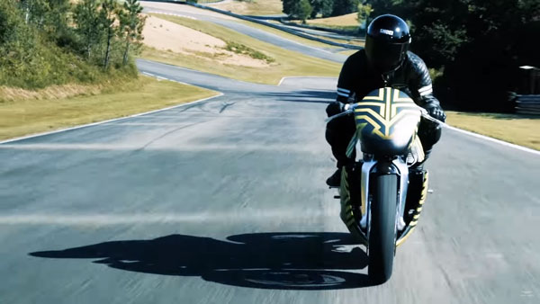Aston Martin Brough Superior AMB 001 Begins Track Testing: Details Aston Martin Brough Superior AMB 001 Begins Track Testing: Details