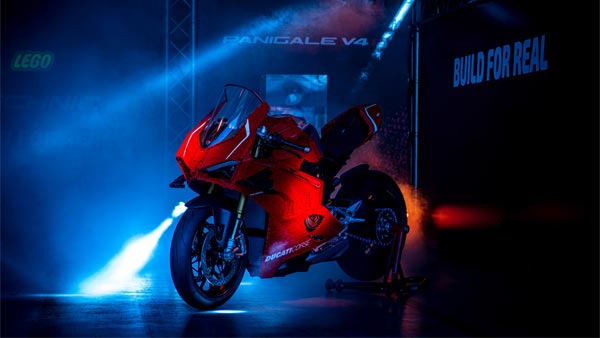 Ducati Panigale V4 R 1:1 Functional Scale Model Built With Lego Blocks: Details