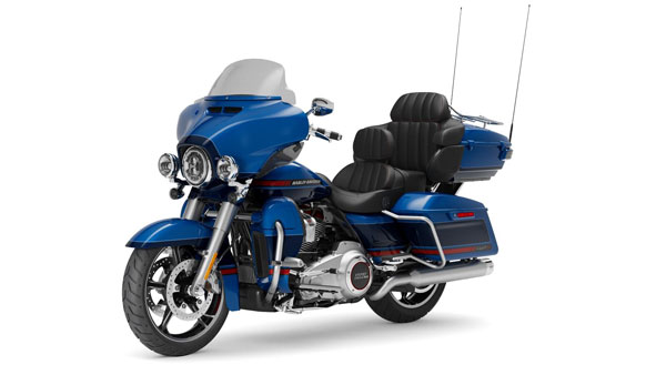 Chief Justice of India Sharad Bobde Photographed On Harley-Davidson Limited Edition CVO Chief Justice of India Sharad Bobde Photographed On Harley-Davidson Limited Edition CVO