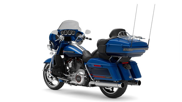 Chief Justice of India Sharad Bobde Photographed On Harley-Davidson Limited Edition CVO Chief Justice of India Sharad Bobde Photographed On Harley-Davidson Limited Edition CVO