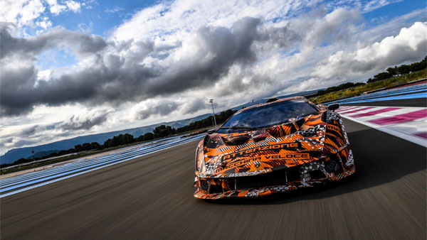 Lamborghini Squadra Corse SCV12 Ready For The Track: World Premiere Later This Year