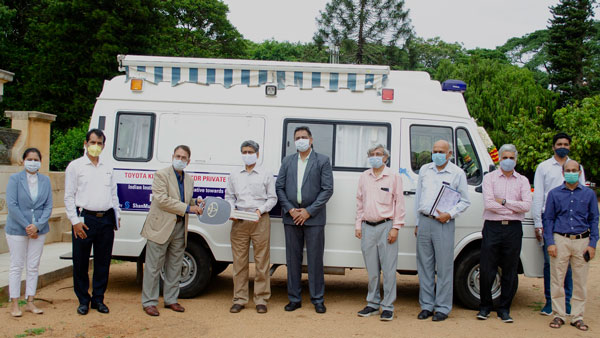 Toyota Kirloskar Motor Hands Over A Mobile Medical Unit to IISc For COVID-19 Testing