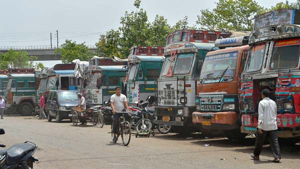 Sixty Five Percent Of Trucks Nationwide Lie Idle: AIMTC Blames Increasing Fuel Prices