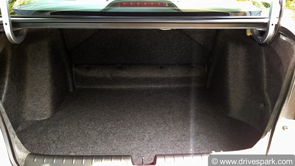 New (2020) Honda City: Top Speed, Acceleration, Specs, Dimensions, Boot Space, Mileage, Colours, Bookings, Deliveries & All Other Details