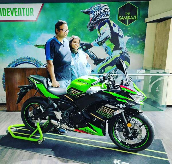 2020 Kawasaki Ninja 650 BS6 Deliveries Begin In India: First Customers In Bangalore Receive Keys To their New Superbikes