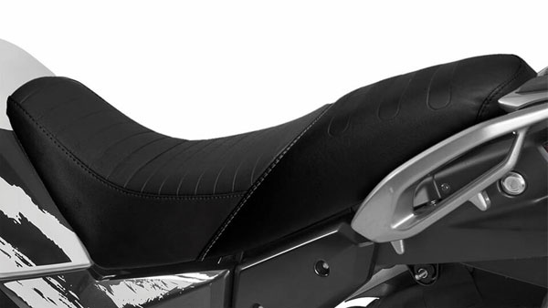 Hero Reveals New Seat Covers And Helmet For The XPulse 200 BS6