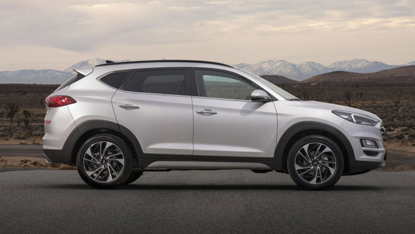 New Hyundai Tucson Facelift Arrives At Dealerships Ahead Of India Launch: A Full Walkaround Video Reveals All The Updates & Details