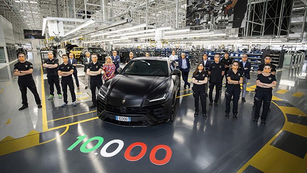 Lamborghini Urus Achieves 10,000 Units Production Milestone: Details