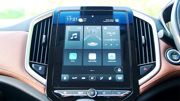 MG Hector Plus Review (First Drive): Driving Around Plus Size