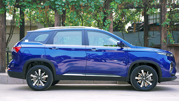 MG Hector Plus Review (First Drive): Driving Around Plus Size