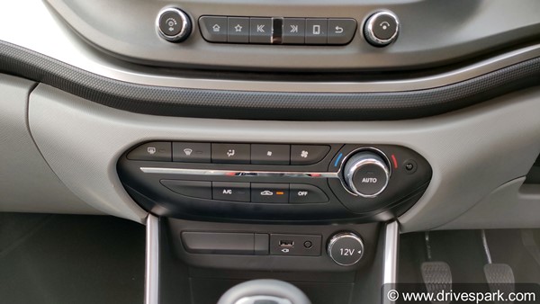 Tata Altroz XT Variant New Feature Update: Price, Specs & Other Details