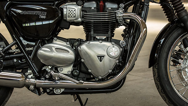 Triumph Bonneville Offered With Free Accessories For Limited Time: Details