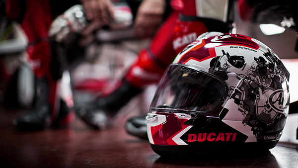 Government Issues Notification To Bring Helmets Under Bureau Of Indian Standards