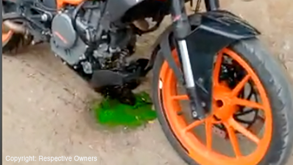 KTM Duke 390 Engine Case Breaks Open While Riding For No Apparent Reason: Here’s The Video Of Bike Spilling Coolant