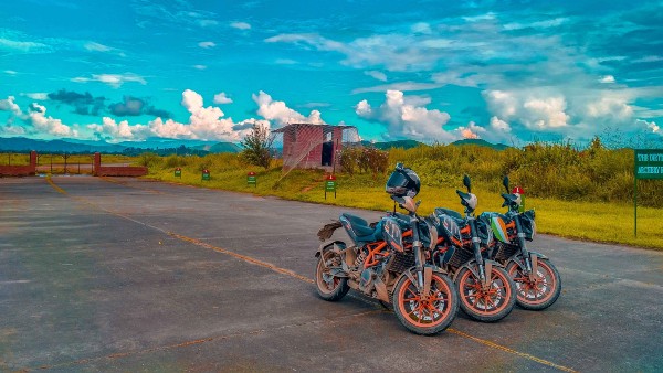 Great Independence Day Ride: 5 Friends, 5 Borders, 5,000 Kilometers & Unlimited Experiences