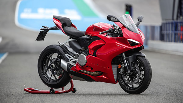 Top Bike News Of The Week: Hornet, Vulcan S, Panigale V2 Launched, Meteor Feature Revealed & More