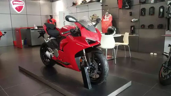 Ducati Panigale V2 Started To Arrive At Dealerships After Launch: Details