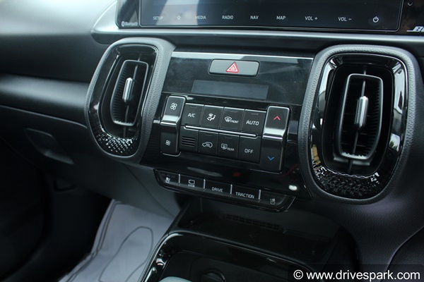 Kia Sonet Review (First Drive): Driving Impressions, Performance, Handling, Specs, Mileage, Features, Variants & All Other Details