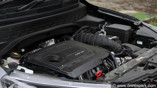 Kia Sonet Review (First Drive): Driving Impressions, Performance, Handling, Specs, Mileage, Features, Variants & All Other Details