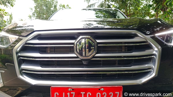 MG Gloster Review (First Drive): The New Luxury Off-Roader SUV In Town!