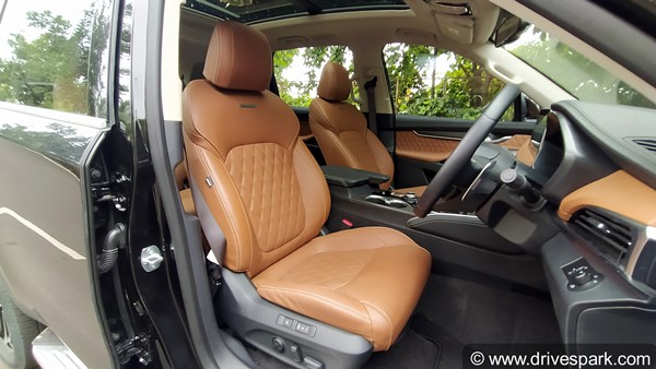 MG Gloster Review (First Drive): The New Luxury Off-Roader SUV In Town!