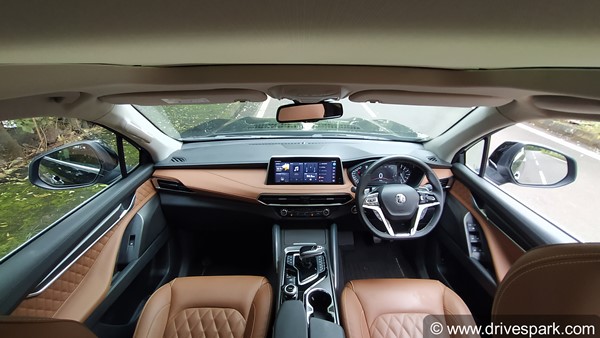 MG Gloster Review (First Drive): The New Luxury Off-Roader SUV In Town!