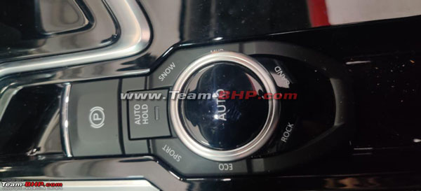 Spy Pics: MG Gloster Spied Arriving At Dealerships Revealing Interior Features & Equipment Along With Captain Seats Of Second Row