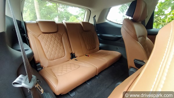 MG Gloster Review (First Drive): The New Luxury Off-Roader SUV In Town!