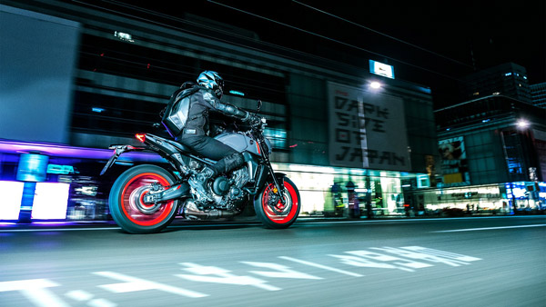 New Yamaha MT-09 (2021) Globally Unveiled: Specs, Features, India Launch & Other Details