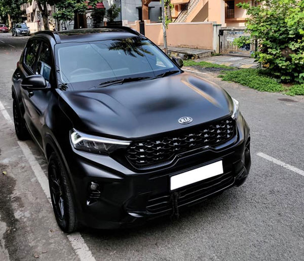 Kia Sonet Modified In Bangalore: Custom Black Wrapped SUV With Black Grille, 16-Inch Black GTR Pro Alloys & Other Changes Made