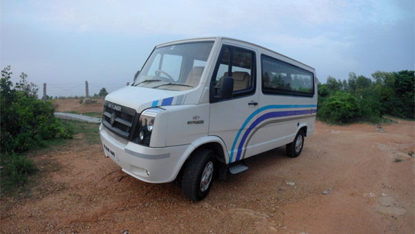 Tempo Traveller Modified For Personal Use: Video Showcases India’s First Flat-Roof White Board Force Traveller Tempo Traveller Modified For Personal Use: Video Showcases India’s First Flat-Roof White Board Force Traveller