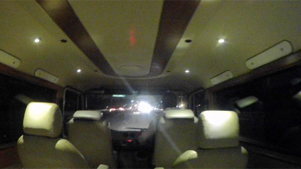 Tempo Traveller Modified For Personal Use: Video Showcases India’s First Flat-Roof White Board Force Traveller Tempo Traveller Modified For Personal Use: Video Showcases India’s First Flat-Roof White Board Force Traveller