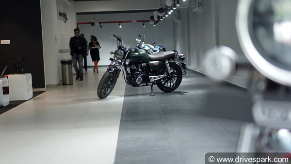 Honda H’Ness CB 350 Review (First Look): Design, Specs, Features, Colours, Pricing, Bookings, Deliveries & More