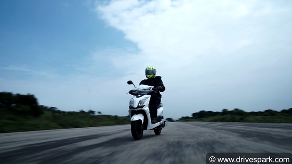EeVe Xeniaa Electric Scooter Long-Term Review (Final Report): Performance, Handling, Range & All Other Details