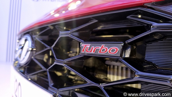 All-New Hyundai i20: Top Speed, Mileage, Specs, Dimensions, Boot Space, Ground Clearance, Price, Colours, Variants & All Other Details