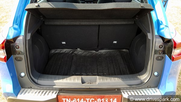 Nissan Magnite Review (First Drive): Performance & Handling, Specs, Features, Mileage, Design, Interiors, Pricing & Other Details